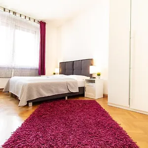 Mandlgasse I Contactless Check-in Apartman Bécs
