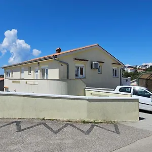 apartment-marino-krk-island.primorje-gorskikotar.com/